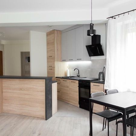 Apartament Zebcowska Lägenhet Ostrów Wielkopolski Exteriör bild